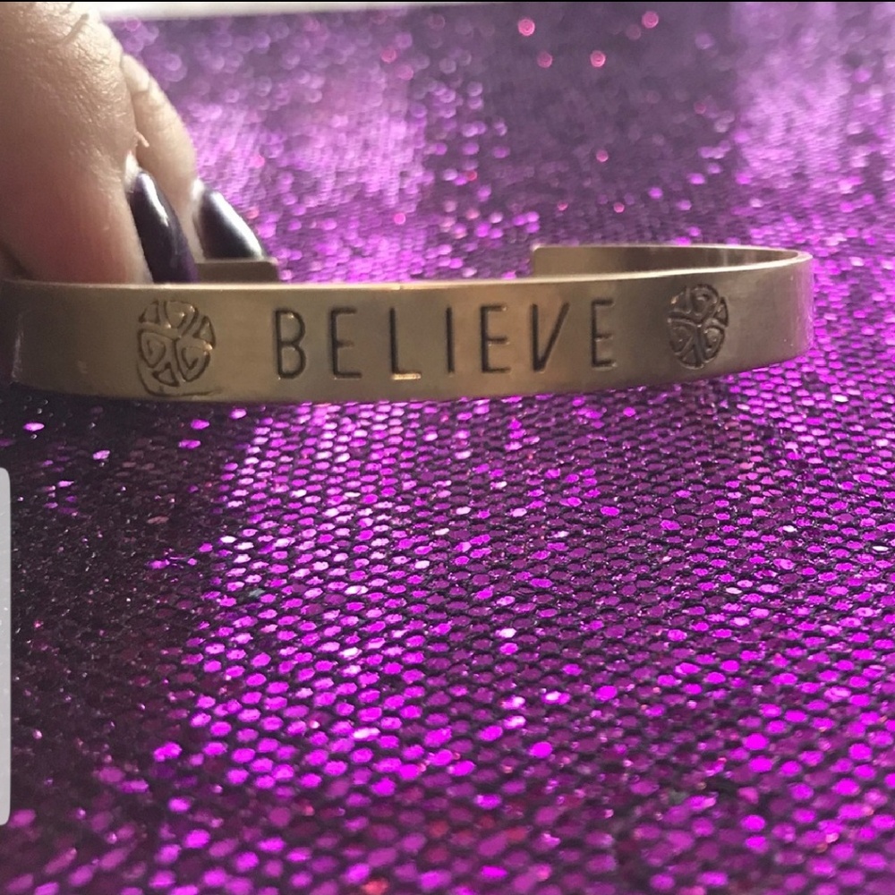 🌟LAST ONE!🌟 "BELIEVE" Gold Bangle Bracelet